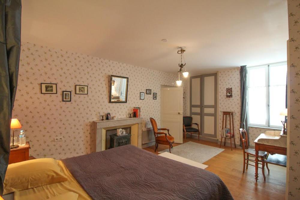 Bed and Breakfast La Jariette à Airvault Extérieur photo