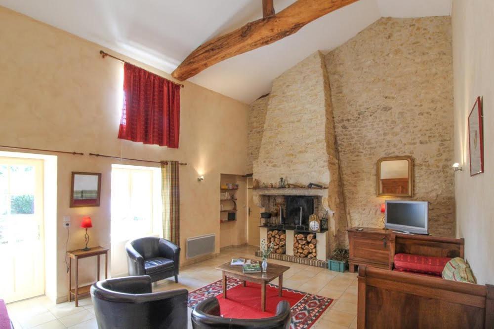 Bed and Breakfast La Jariette à Airvault Extérieur photo